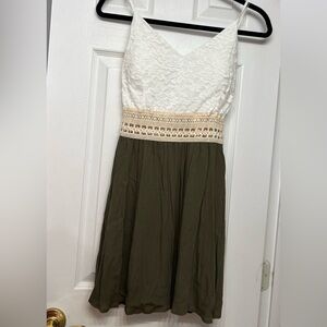Windsor White and Olive Midi Dress